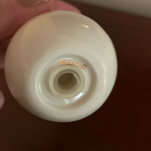 Authentic Lenox Snowman salt & pepper figurines - Picture 11 of 12